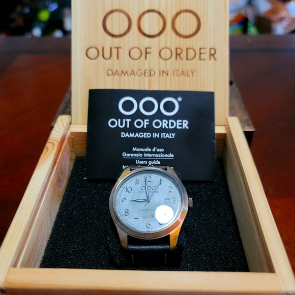 Unisex Out of Order Scarabeo Distressed Watch